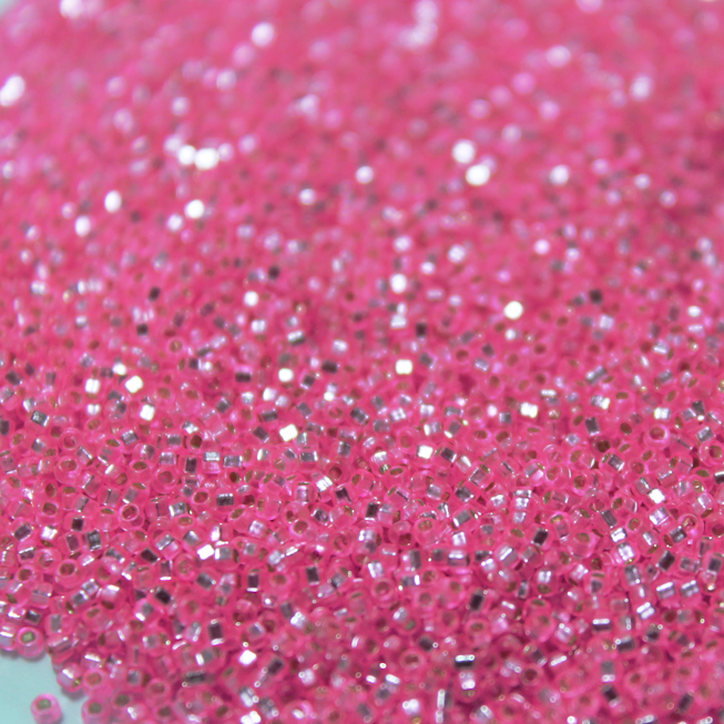 Silver Lined Pink ~ 15/0 JSB 22