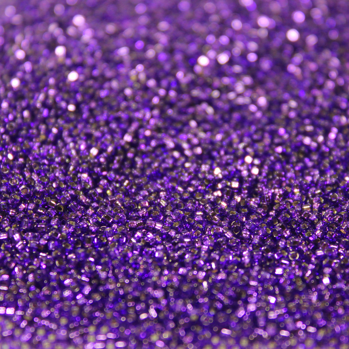 Silver Lined Dark Purple ~ 15/0 JSB 26