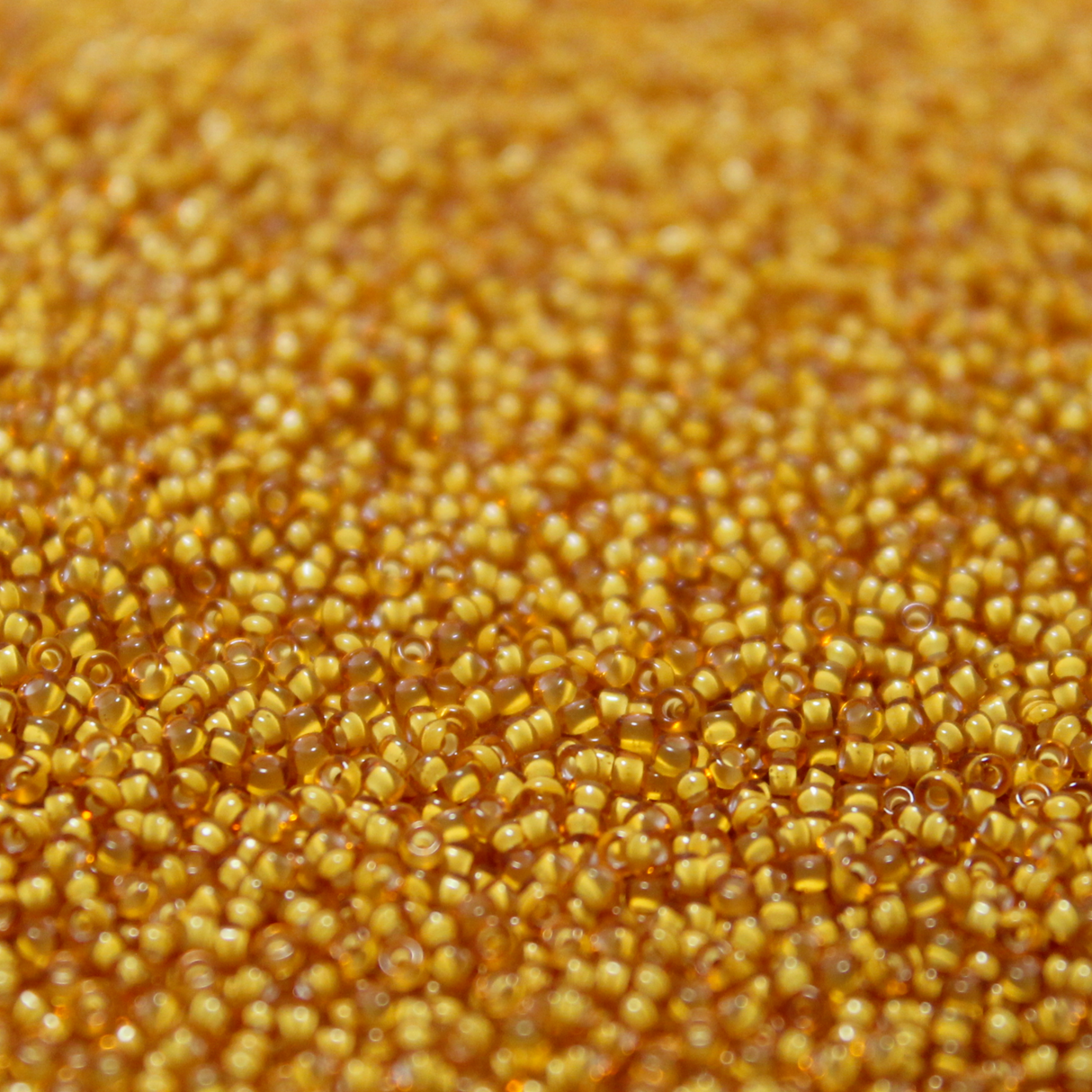 Topaz Color Lined Beige ~ 15/0 JSB 327N