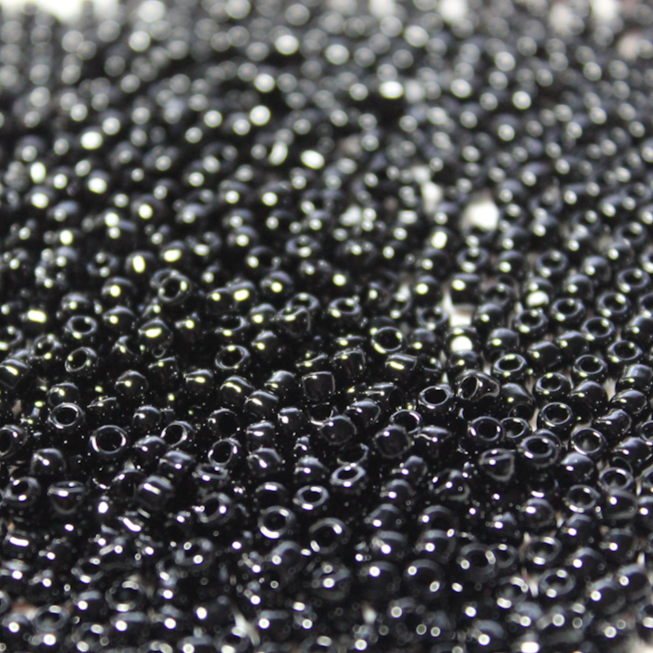 Opaque Black ~ 8/0 JSB 401