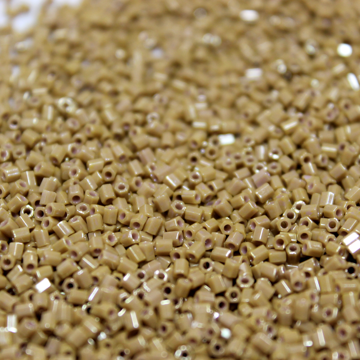 Opaque Dyed Tan Luster ~ 11/0 HEX 403E