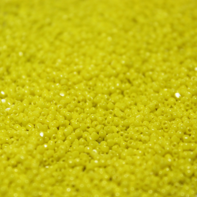 Opaque Light Yellow ~ 15/0 3CUT 404