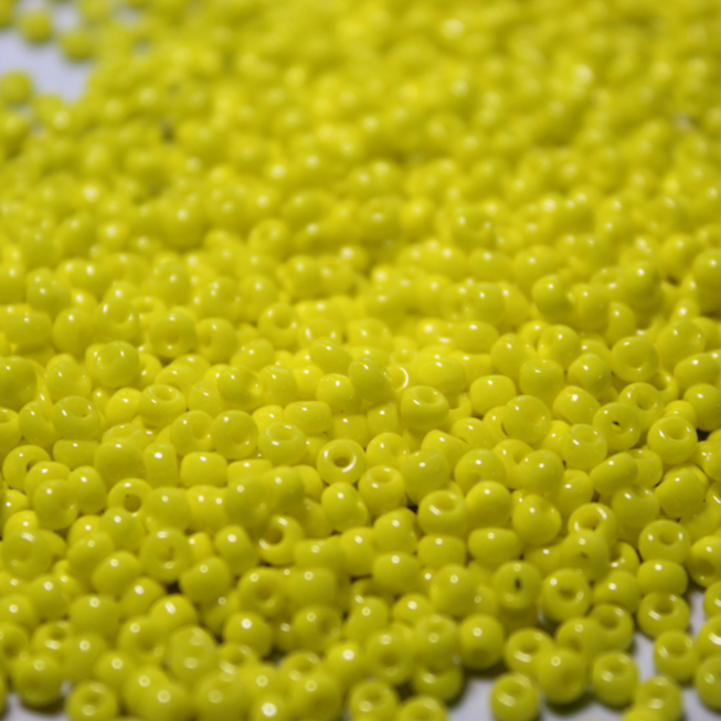 Opaque Light Yellow ~ 8/0 JSB 404