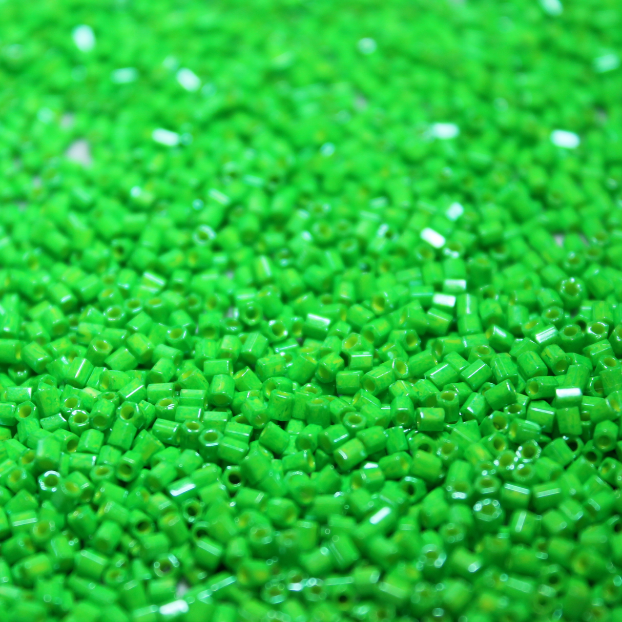 Opaque Dyed Acid Green ~ 11/0 HEX 411E