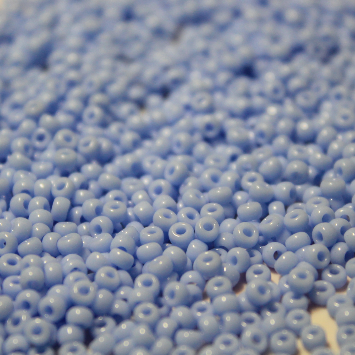 Opaque Sioux Blue ~ 8/0 JSB 413C