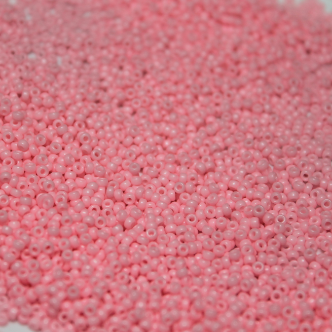 Half Kilo - Opaque Dyed Pink ~ 15/0 JSB 415F HK