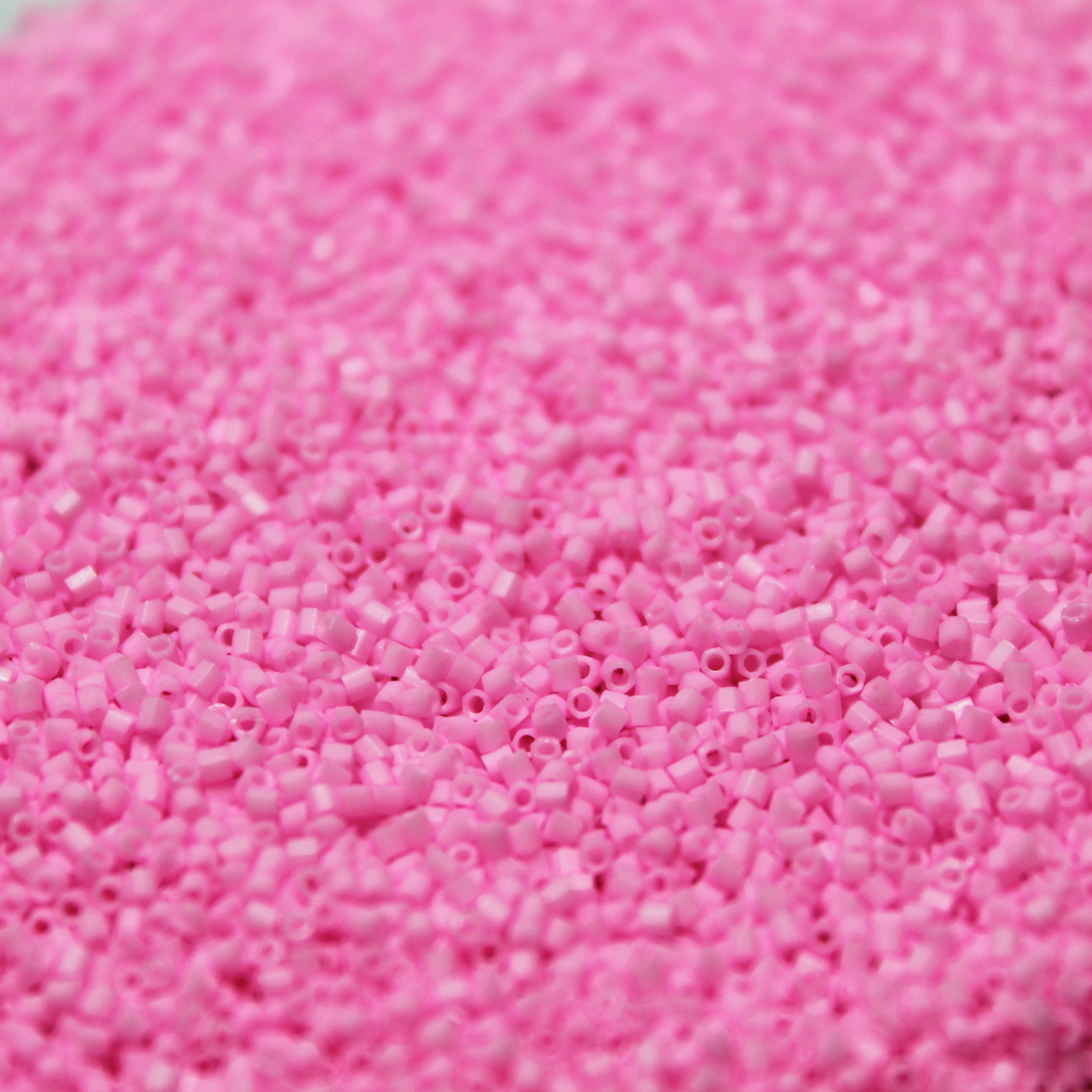 Opaque Dyed Bubble Gum Pink ~ 15/0 HEX 415 Japanese Seed Beads