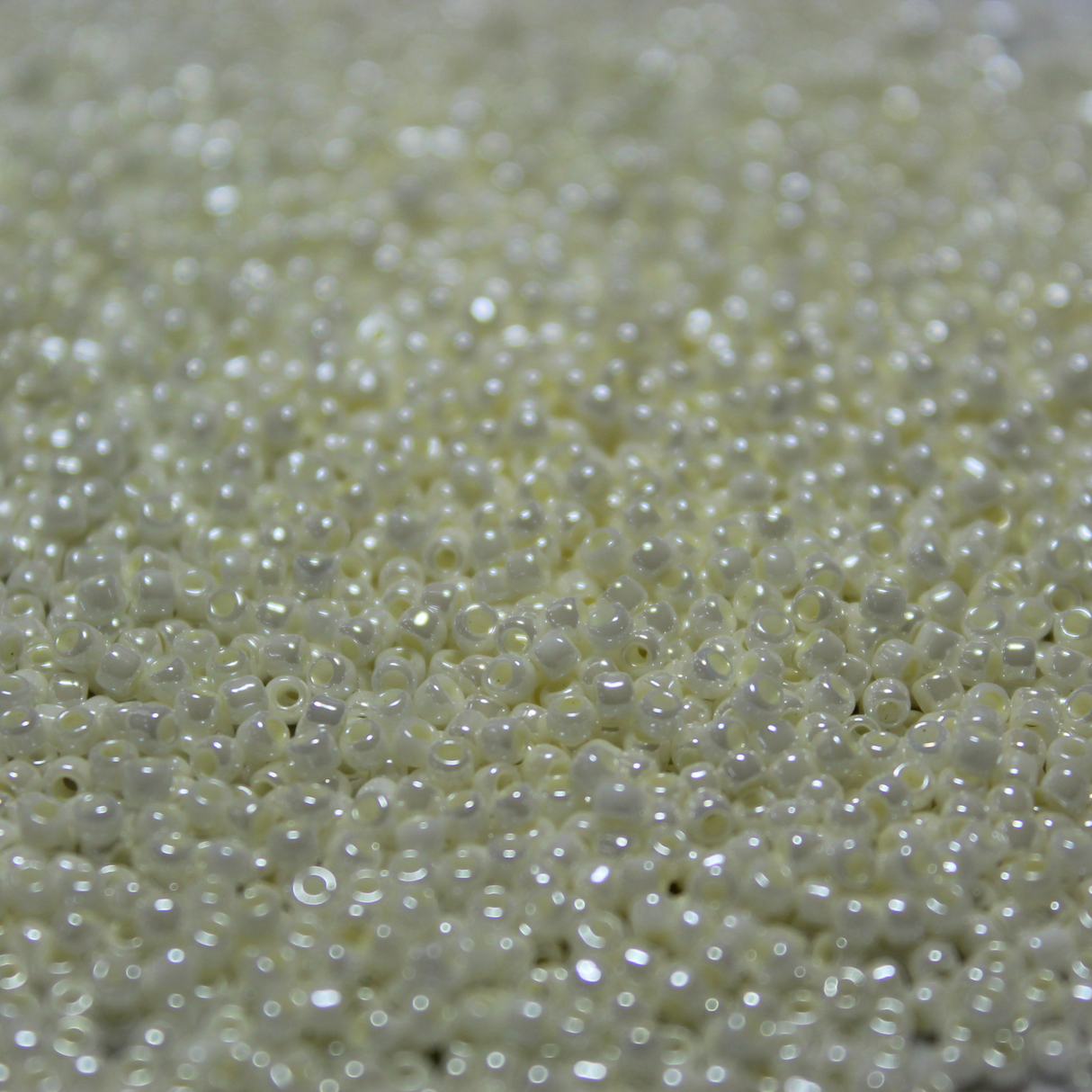 Opaque Eggshell Ceylon Luster ~ 11/0 JSB 421B