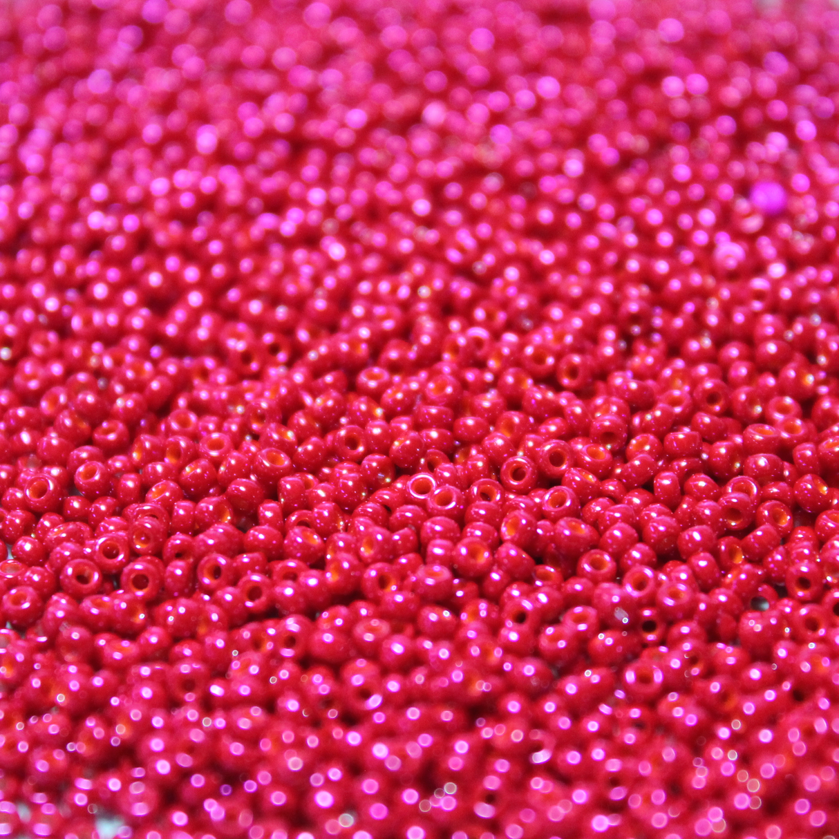 Opaque Dyed Raspberry Jam Luster ~ 11/0 JSB 426C