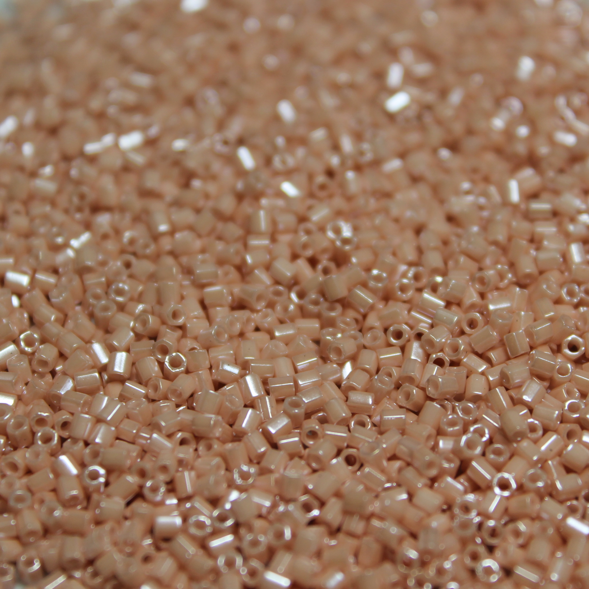 Opaque Dyed Peach Luster ~ 11/0 HEX 429