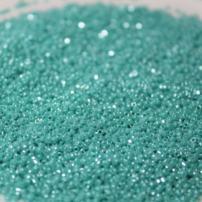 Opaque Turquoise Green Luster ~ 15/0 3CUT 430F
