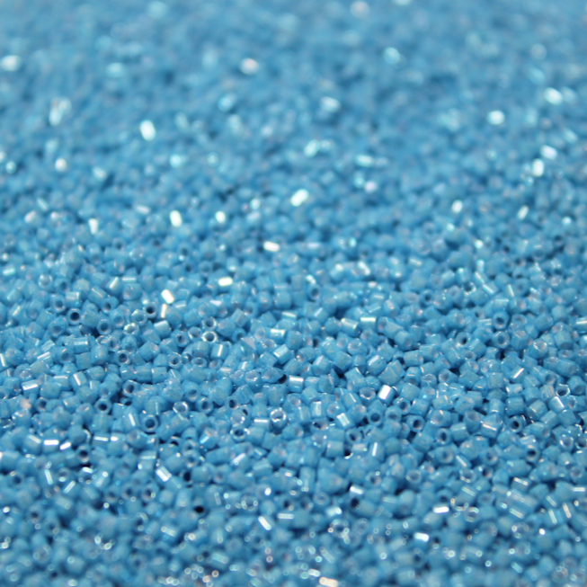 Opaque Dyed Bright Turquoise Blue Luster ~ 15/0 HEX 430G