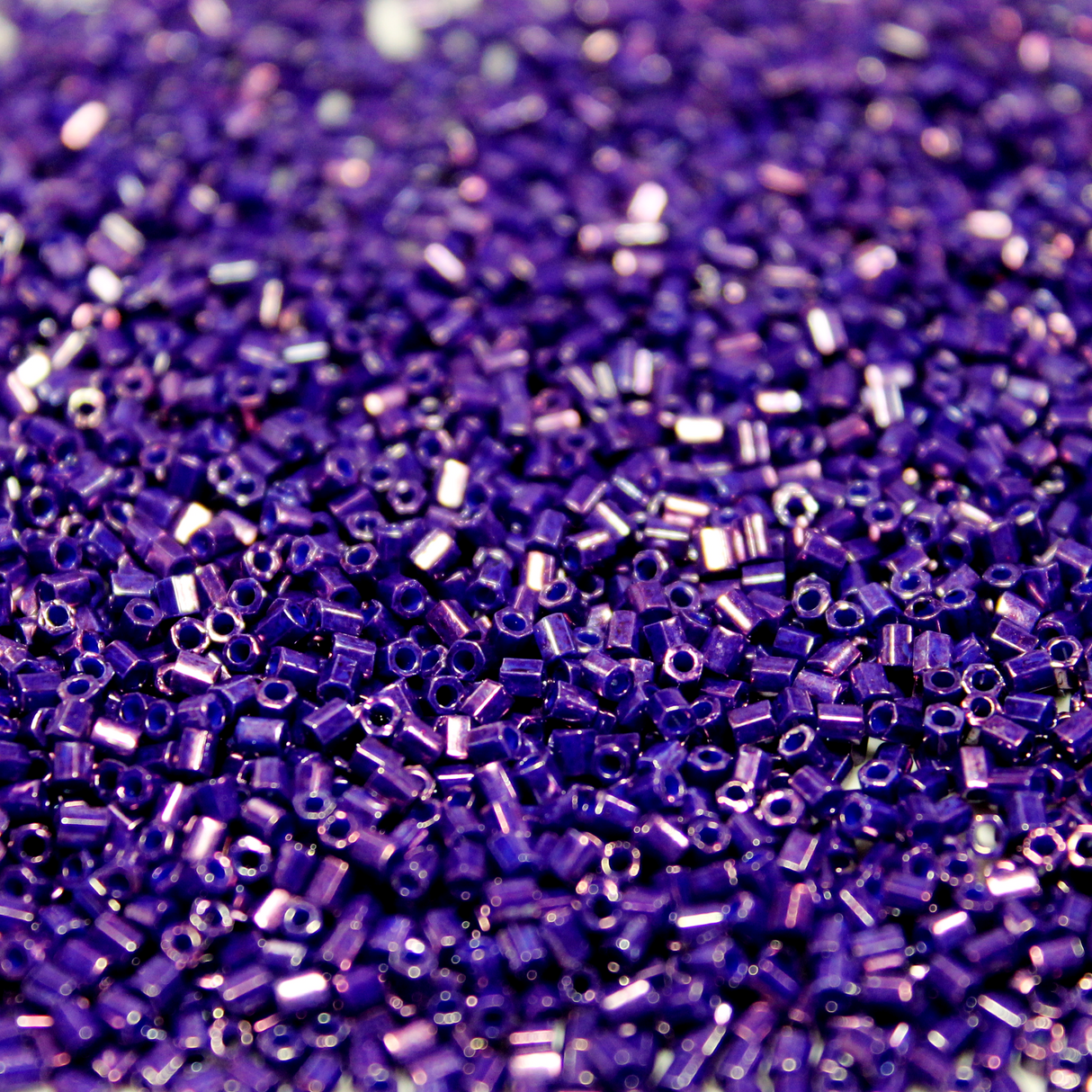 Opaque Dyed Dark Purple Luster ~ 11/0 HEX 430I
