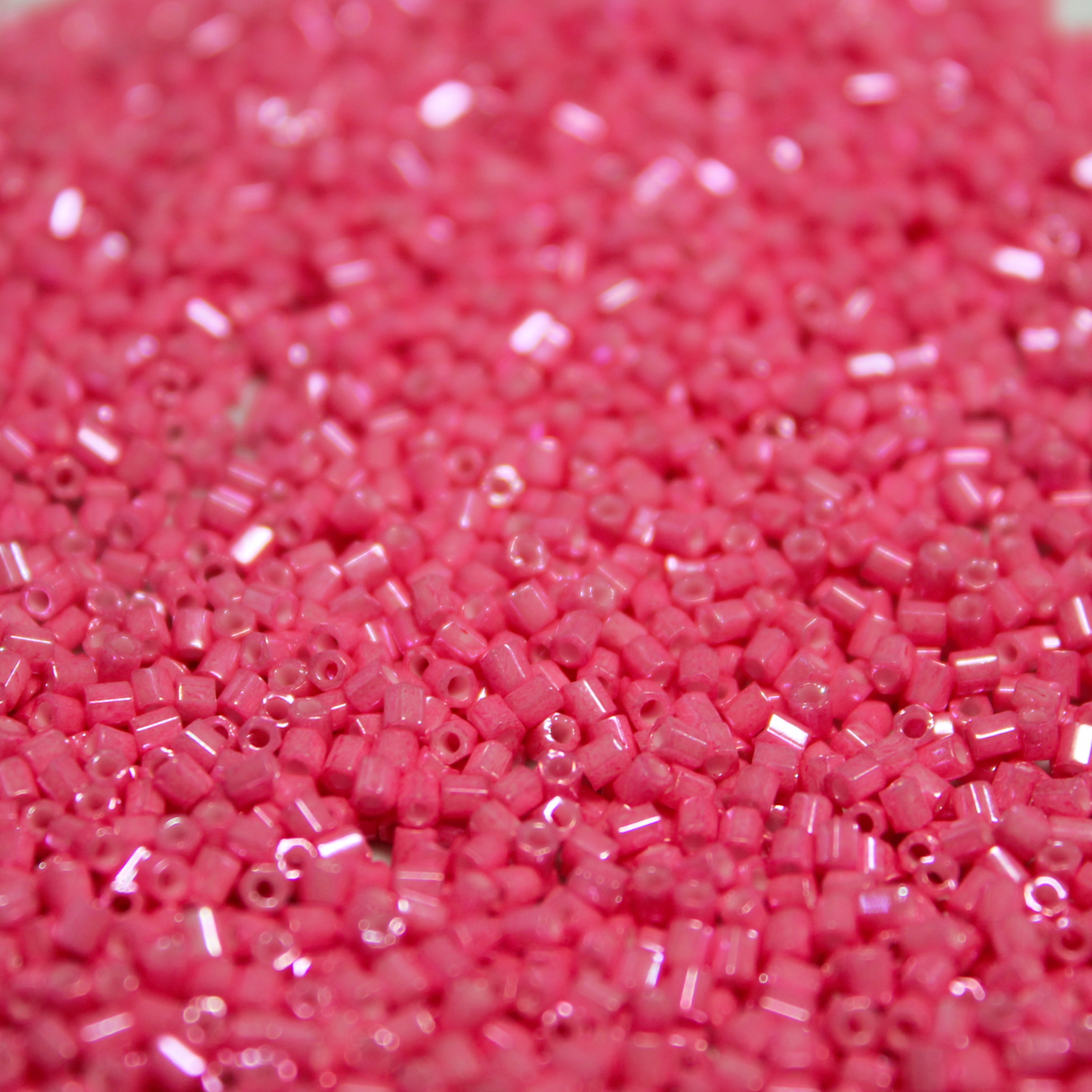Opaque Dyed Pink Rose Luster ~ 11/0 HEX 434