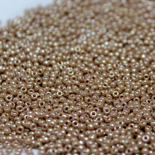 Opaque Dyed Cinnamon Luster ~ 15/0 JSB 440