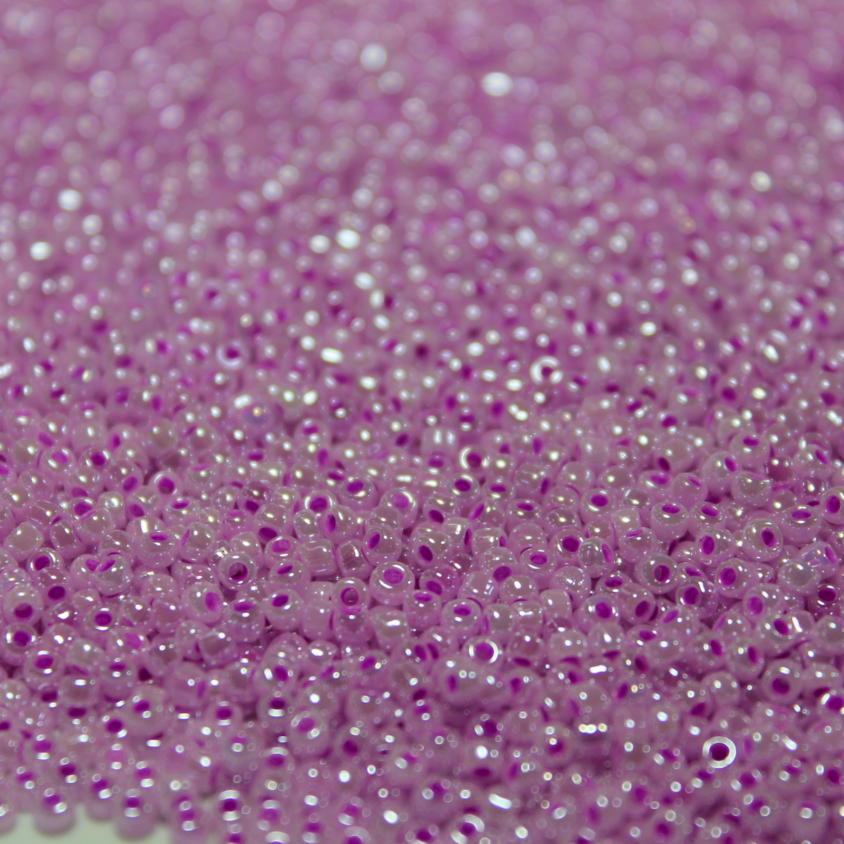 Neon Ceylon Luster Plum Crazy ~ 11/0 JSB 535I