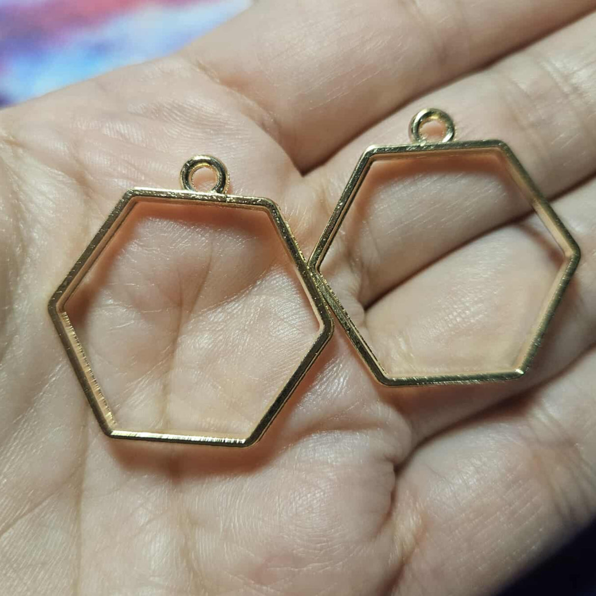 Special Buy #2 - 1 pair gold-toned hexagon open bezel/bead frame