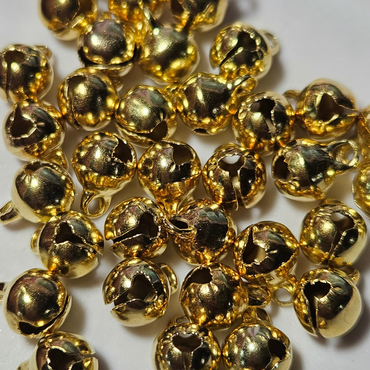 Special Buy #6 - 40 pieces - 1/4 Inch Gold-Toned Metal Bail-Top Bells