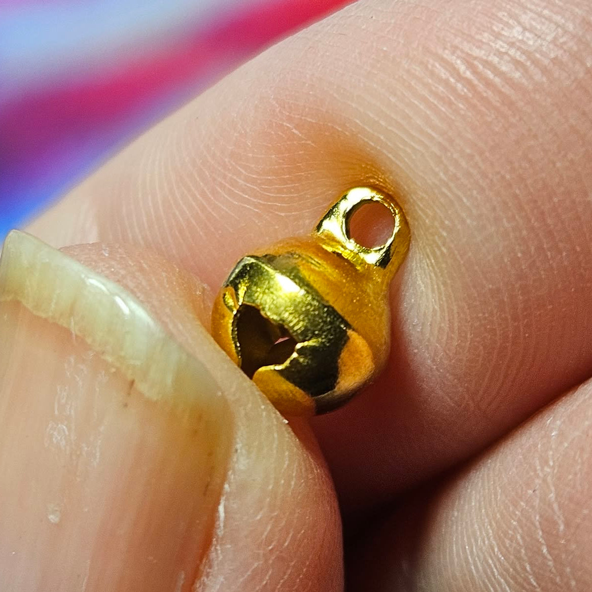 Special Buy #6 - 40 pieces - 1/4 Inch Gold-Toned Metal Bail-Top Bells