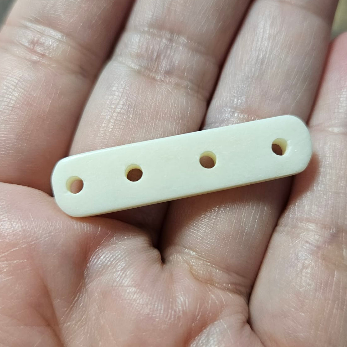 4 hole thin bone spacer beads 10 pieces - Spacer 4