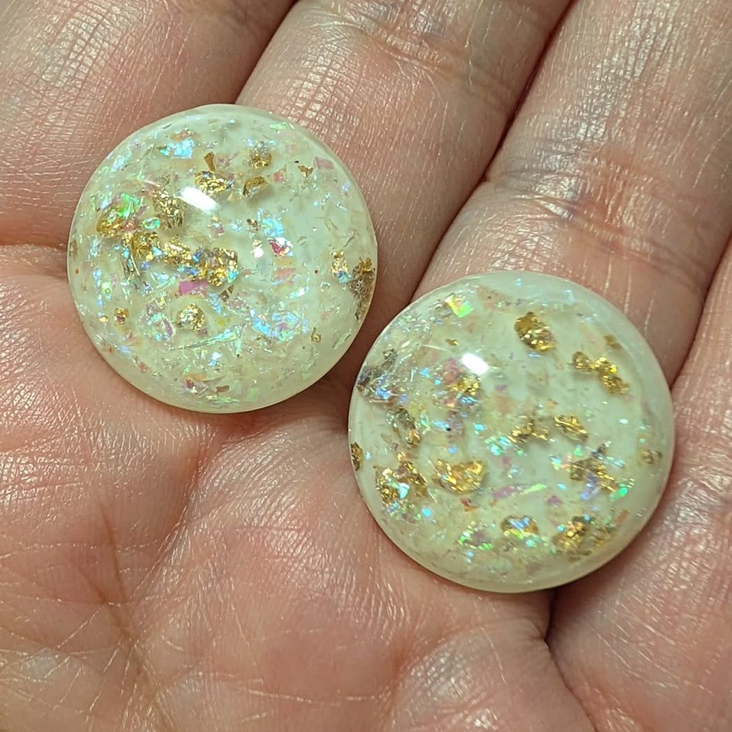 20mm Round Foiled Resin White Cabochons - S78