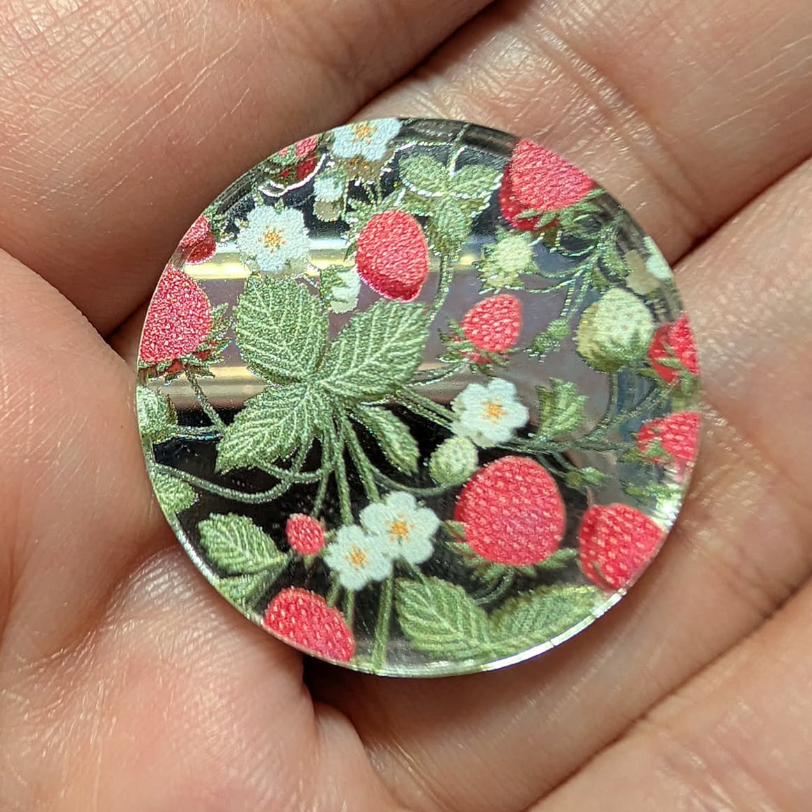 1" Strawberry Vine Round Mirror - S230