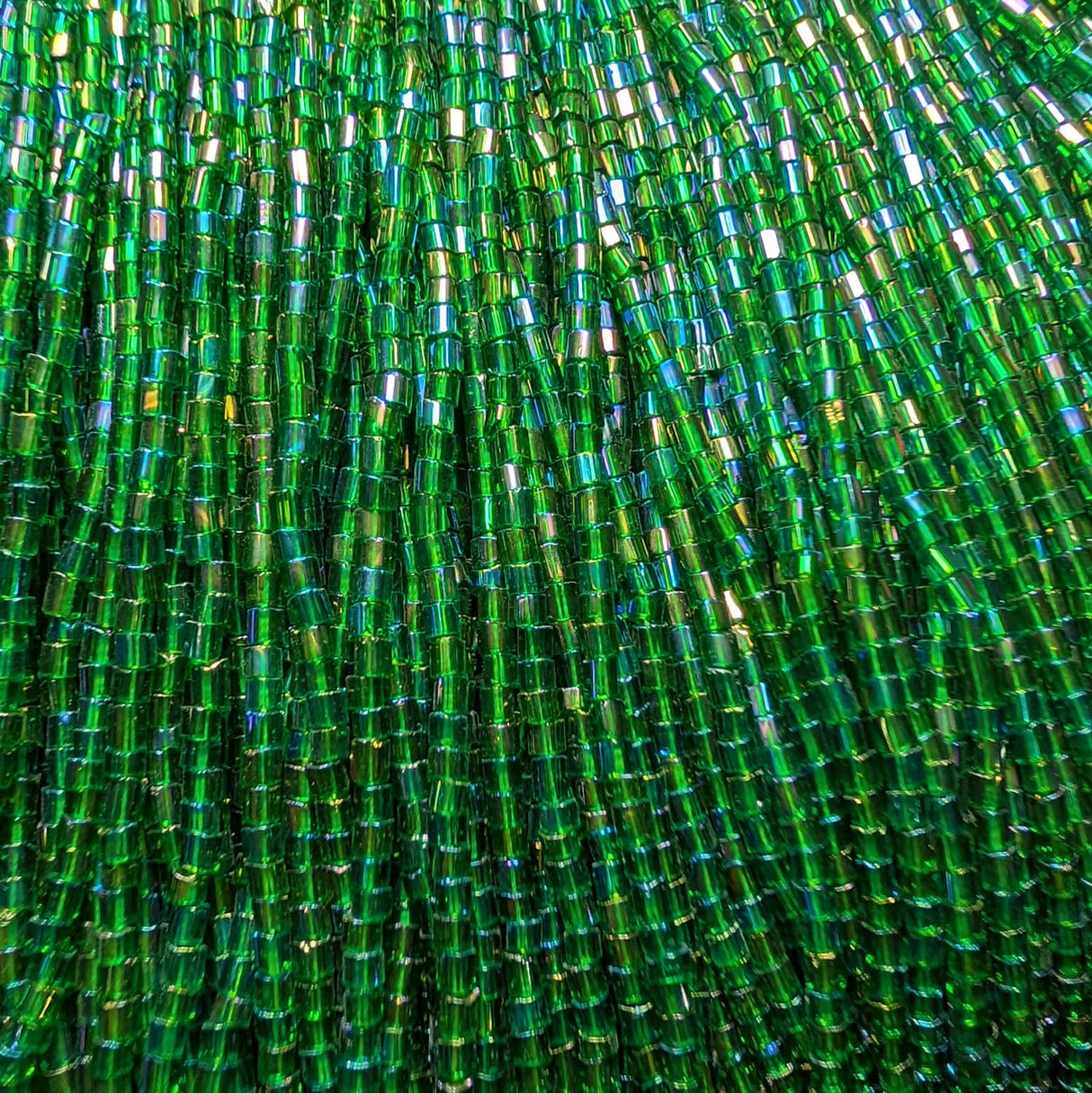 11/0 Czech 2 Cut Transparent Iris Emerald - 112C-32