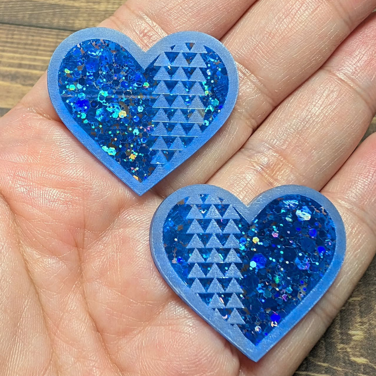 1 1/4" Blue Thunder-Heart Glitter Cabochons - P117