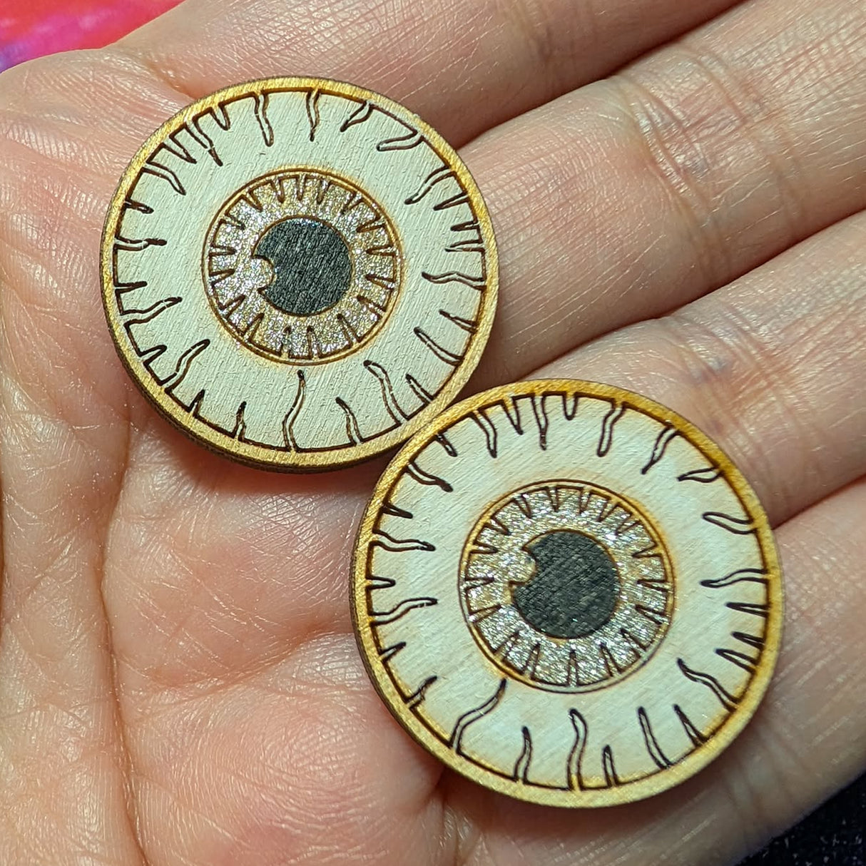 1" Knotty Peepers wood Cabochons - P106