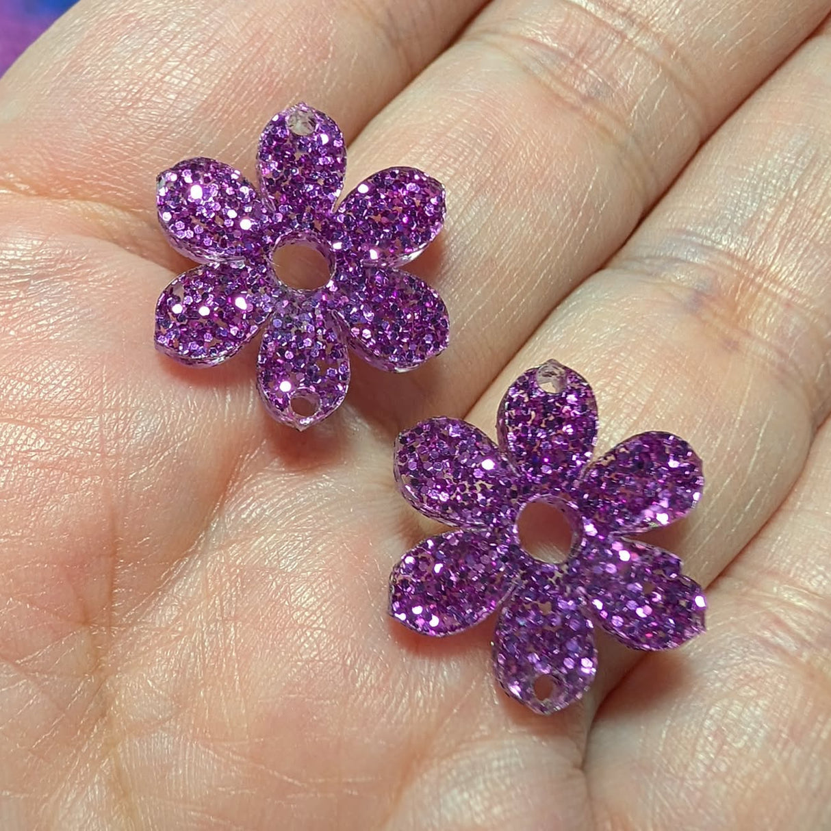 5/8" Acrylic Purple Glitter Daisy Connectors - P149