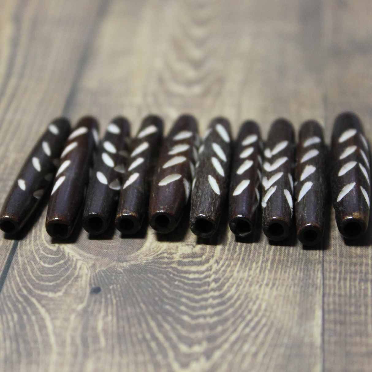 1 & 3/8" Brown Carved Hairpipe Beads 10 pieces - HP 9