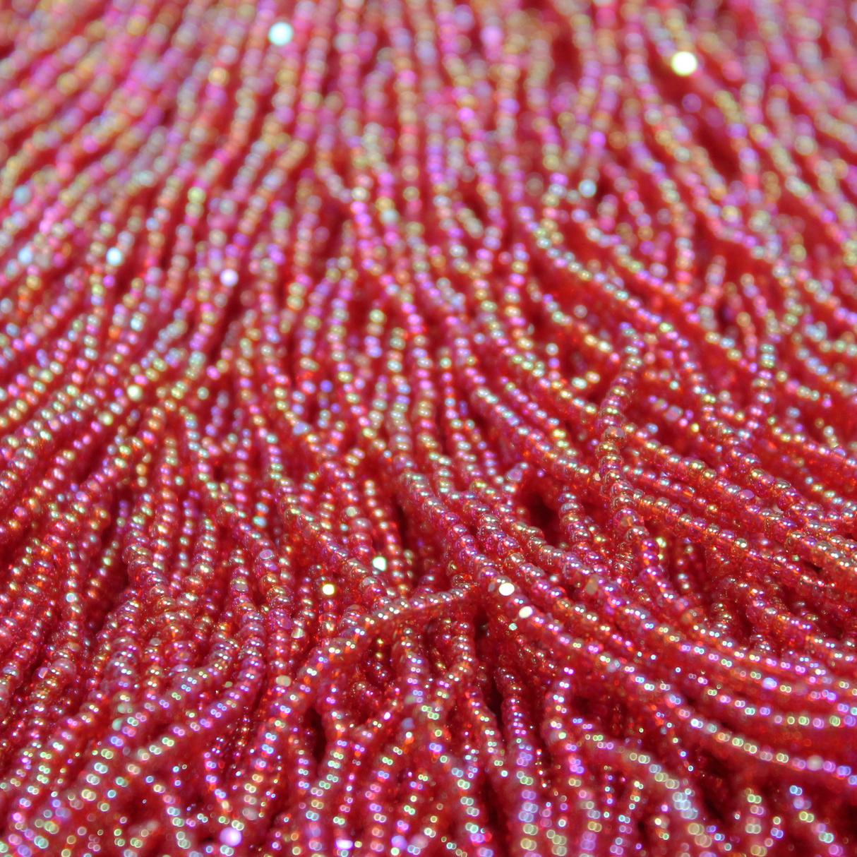 13/0 Charlotte Transparent Red Iris - C1337