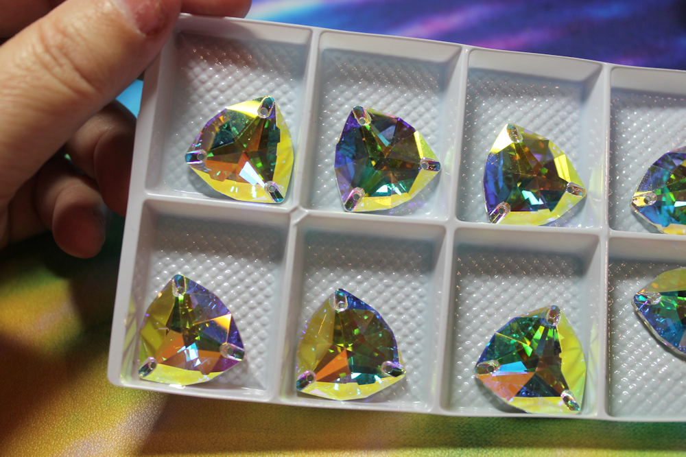 22mm (1 pr) Glass Trilliant Clear AB Rhinestone - C231