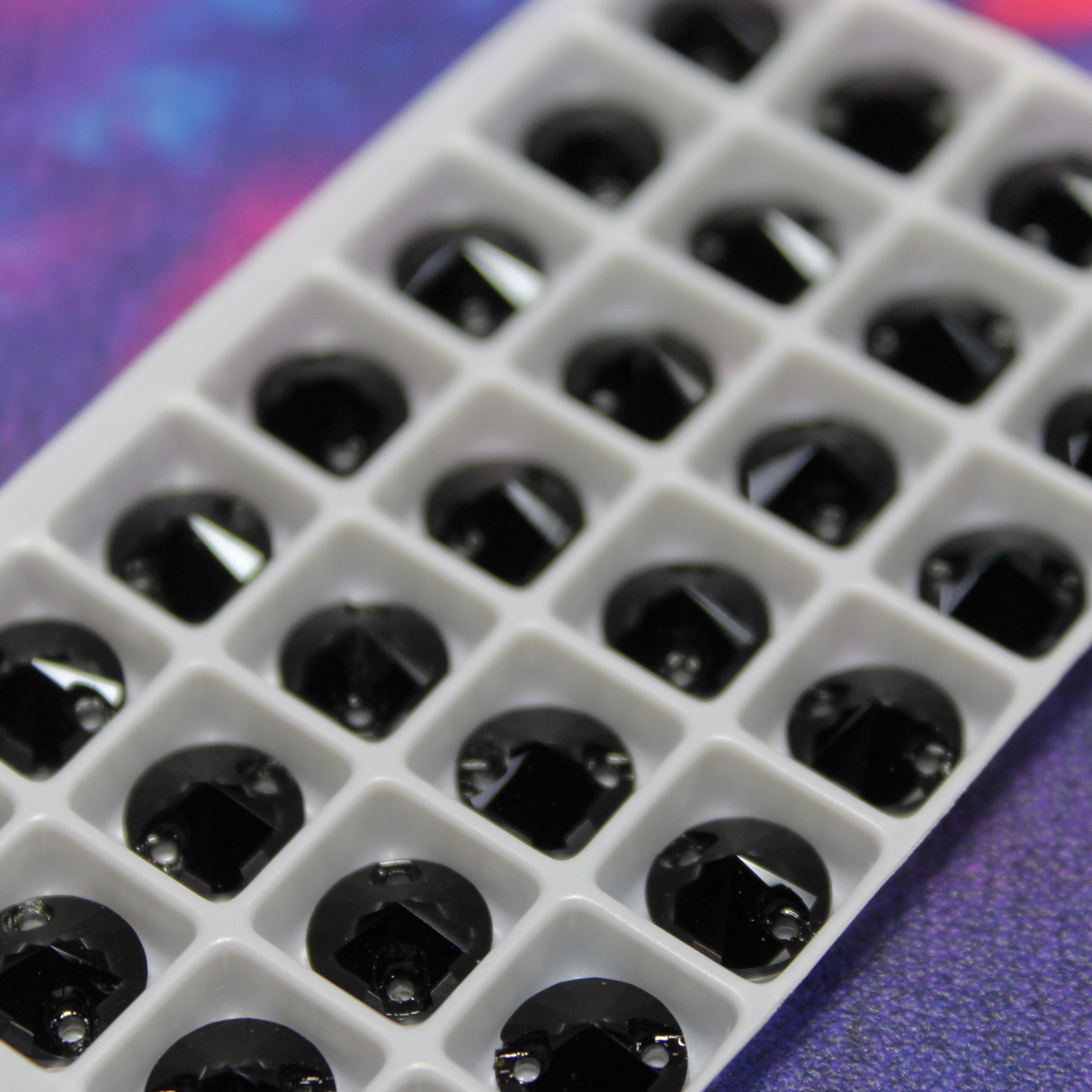 8mm (14 pr) Glass Rivoli Black Rhinestone - C250