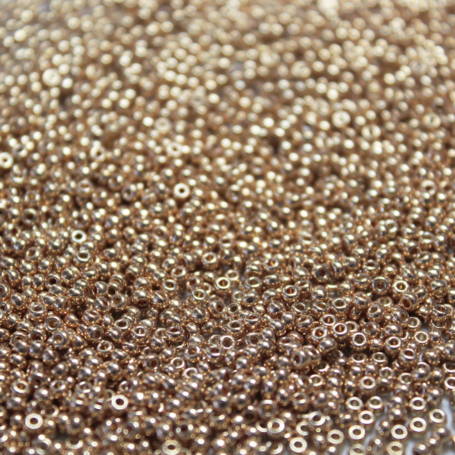 Duracoat Galvanized Champagne Gold ~ 15/0 JSB D4204