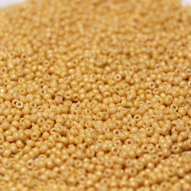 Opaque Duracoat Banana ~ 15/0 JSB D4452 Japanese Seed Beads