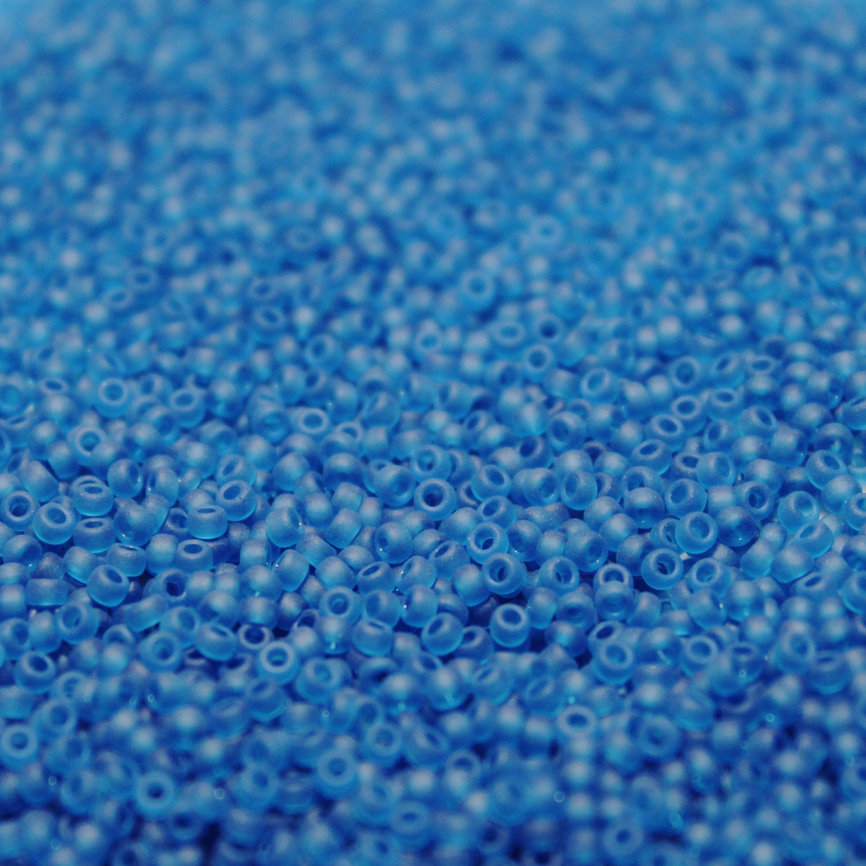 Frosted Barbados Blue ~ 11/0 JSB F149
