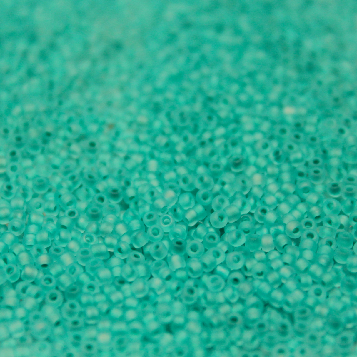 Frosted Neon Ocean Breeze ~ 11/0 JSB F219C