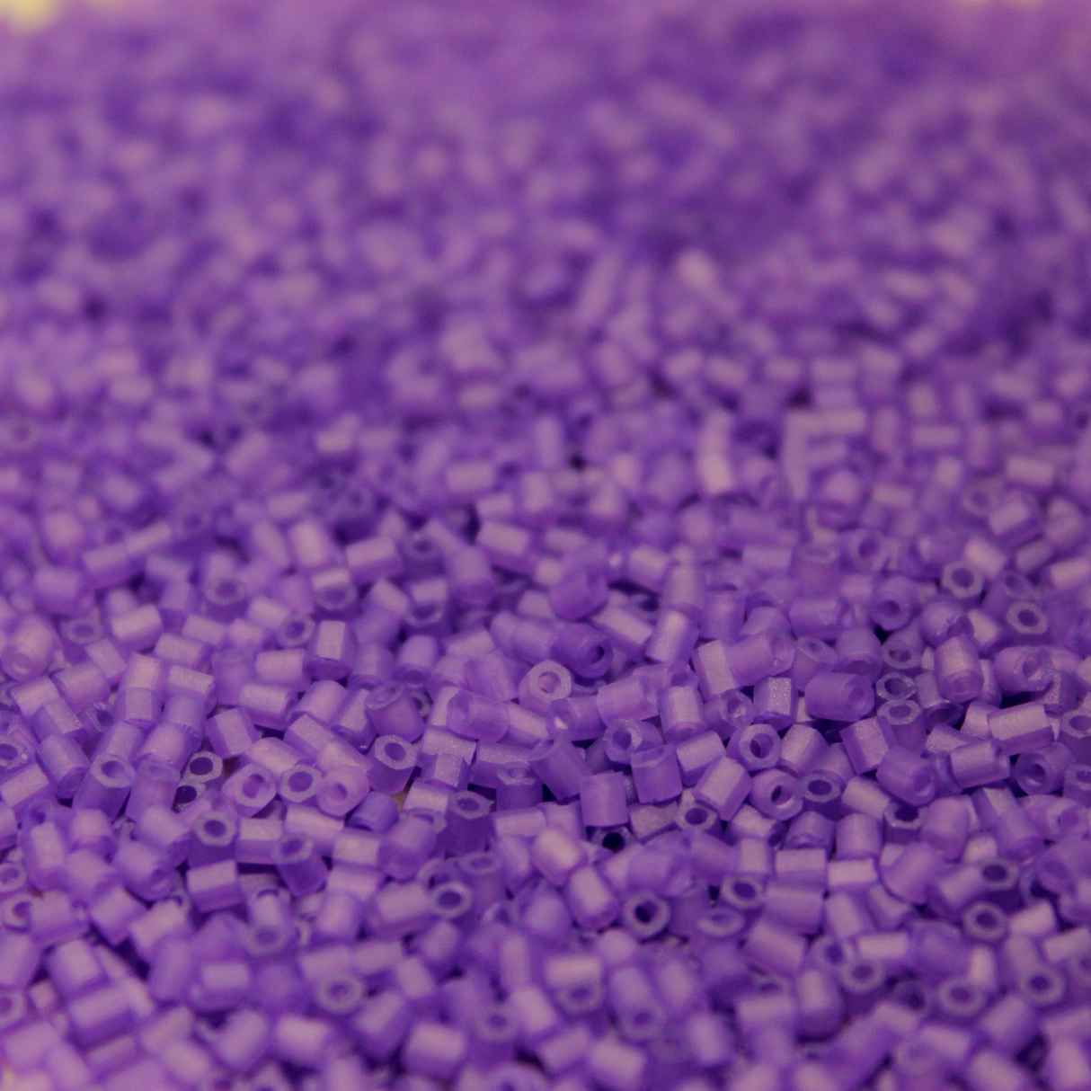 Frosted Neon Groovy Grape ~ 11/0 HEX F222A