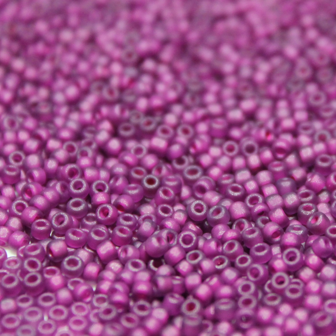 Frosted Purple Fuchsia Sparkle ~ 11/0 JSB F399E