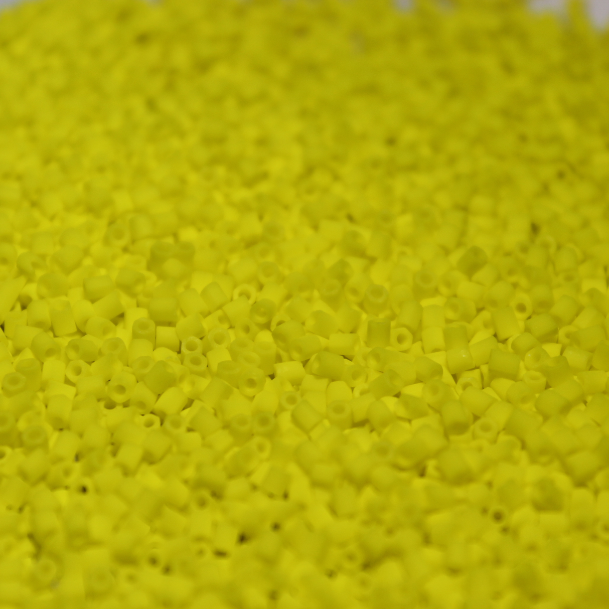 Opaque Matte Yellow ~ 11/0 HEX F404