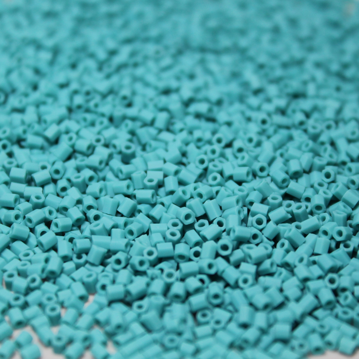 Opaque Matte Turquoise Green ~ 11/0 HEX F412D