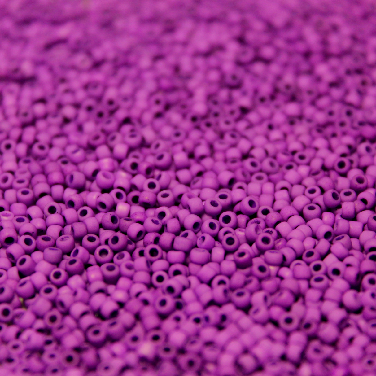 Matte Ultra Violet ~ 11/0 JSB F437B