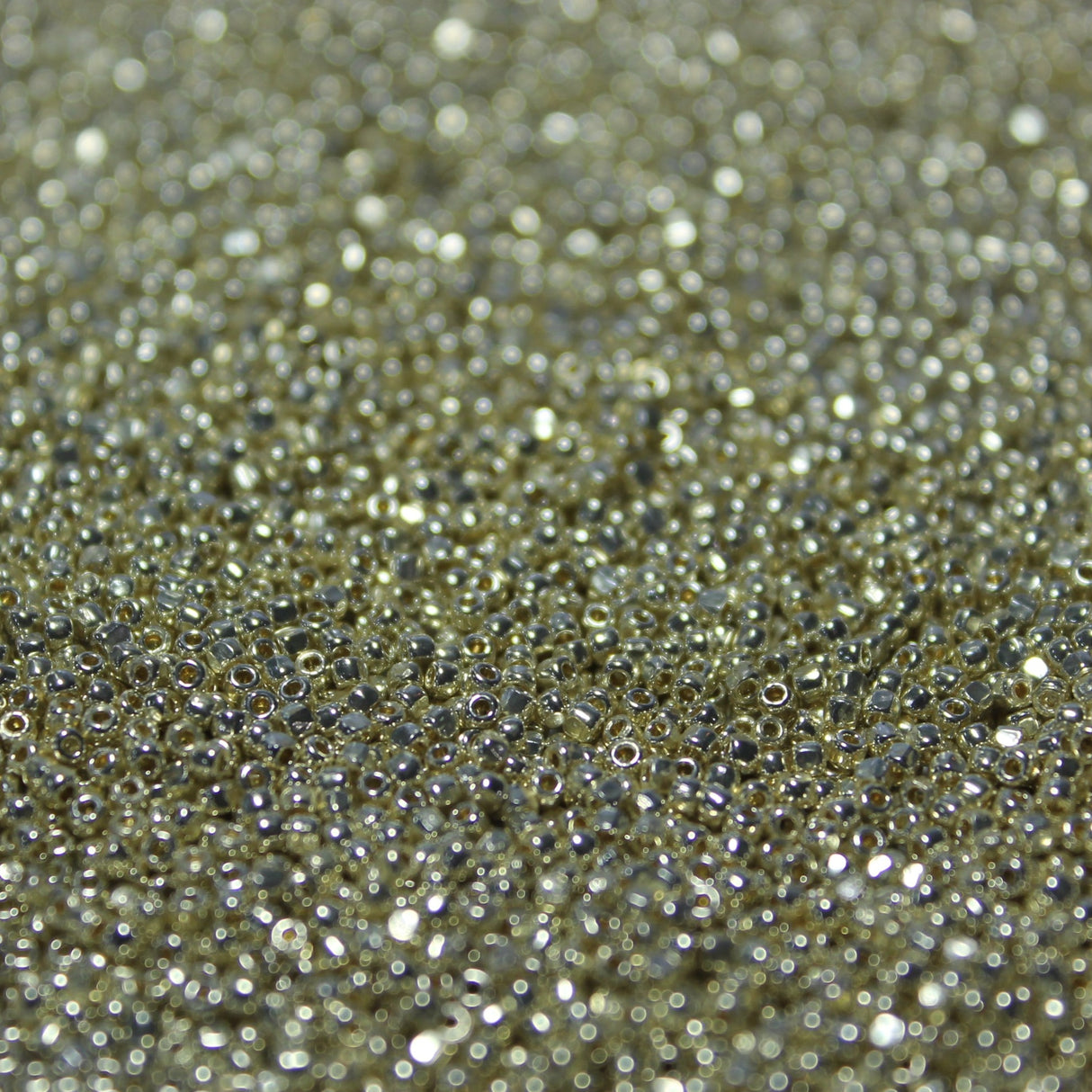 Permafinish Galvanized Metallic Silver ~ 15/0 3CUT P470