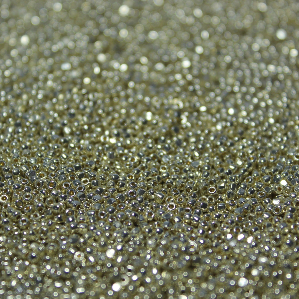 *CLOSEOUT CLEARANCE * Permafinish Galvanized Metallic Silver ~ 12/0 3CUT P470