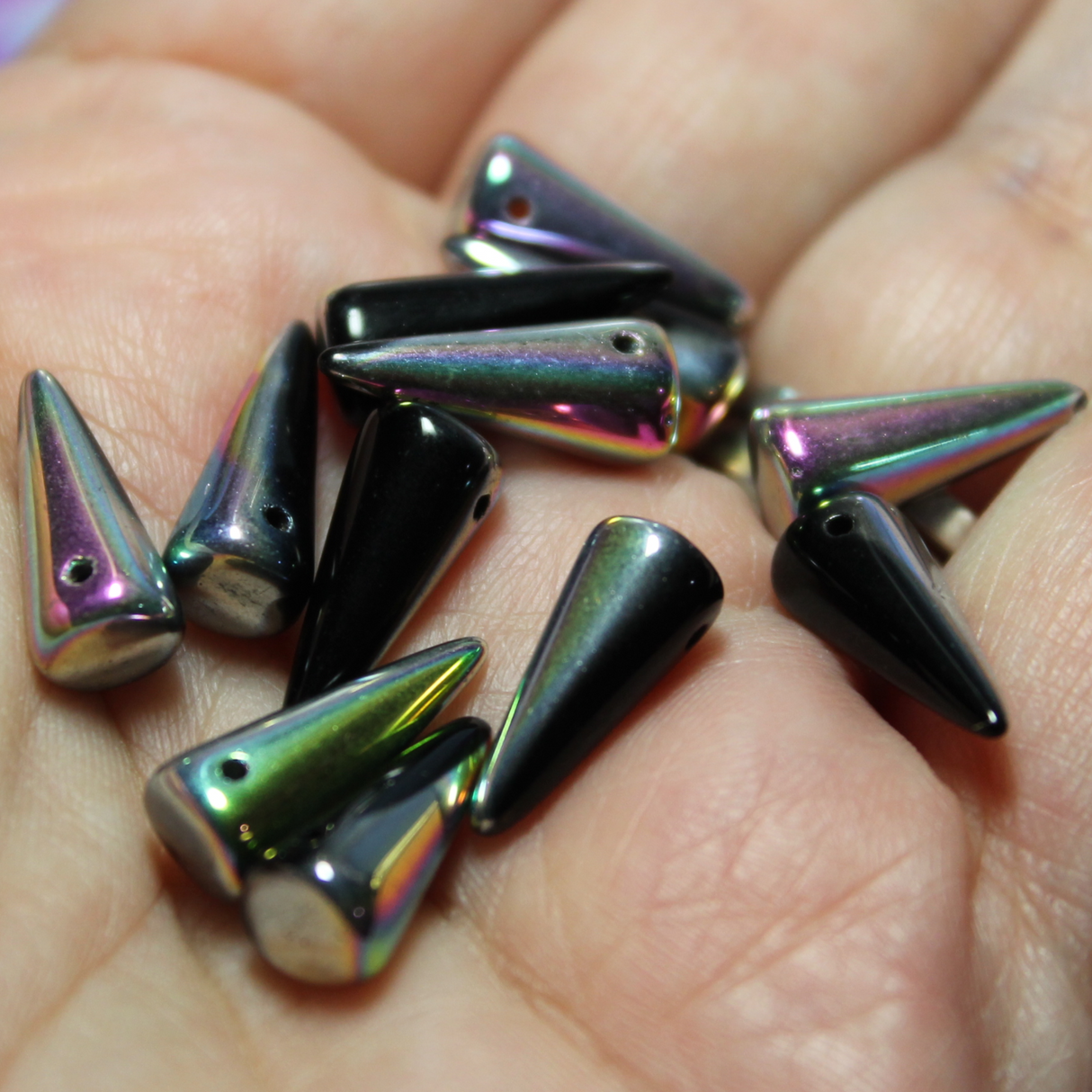 7x17mm Spike (12 pcs) Black Vitrail ~ Spike 60