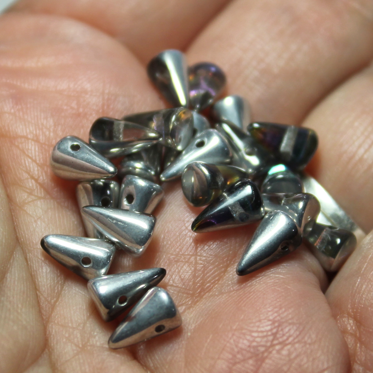 5x8mm Spike (24pcs) Gunmetal AB ~ Spike 62