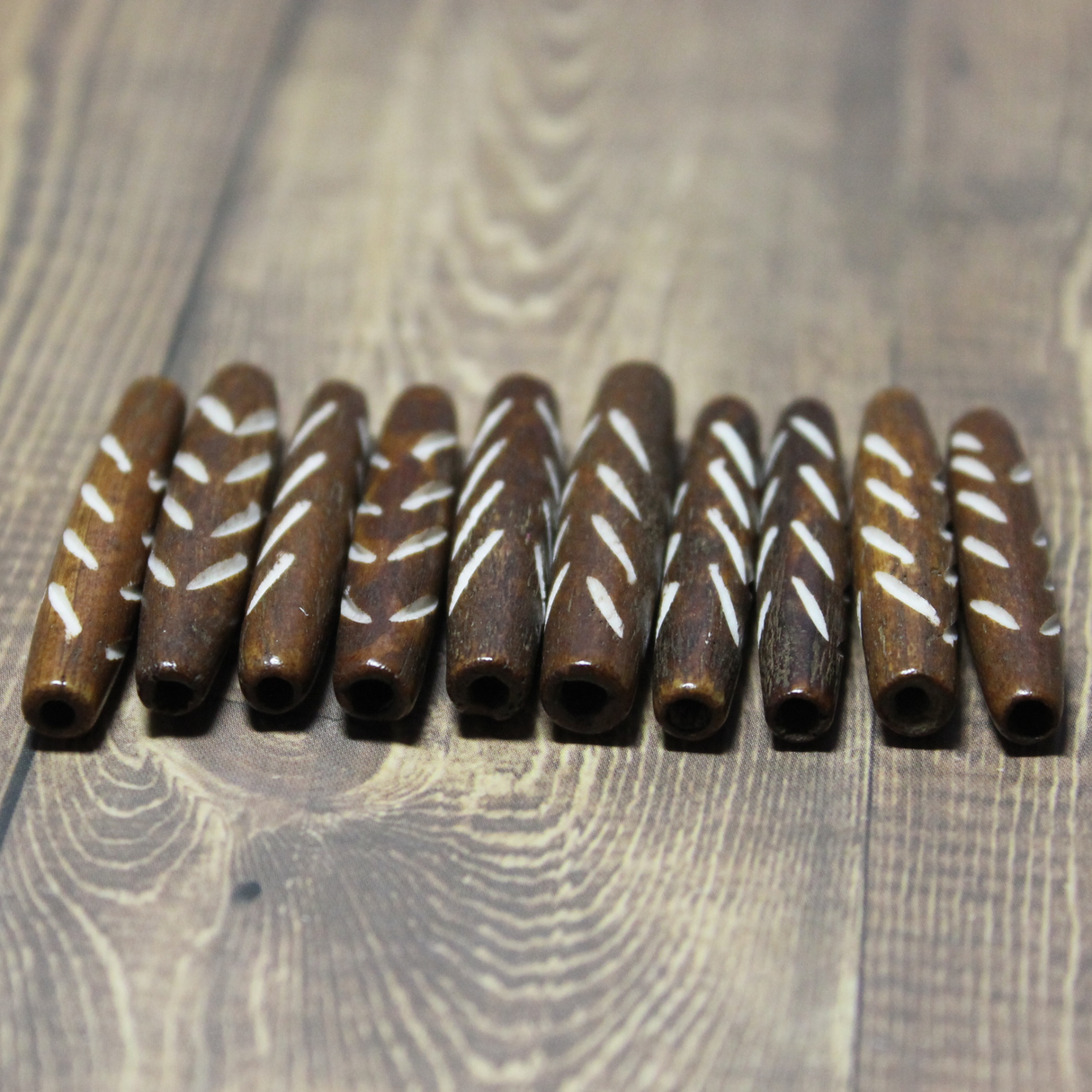 1 & 3/8" Tan Carved Hairpipe Beads 10 pieces - HP 10