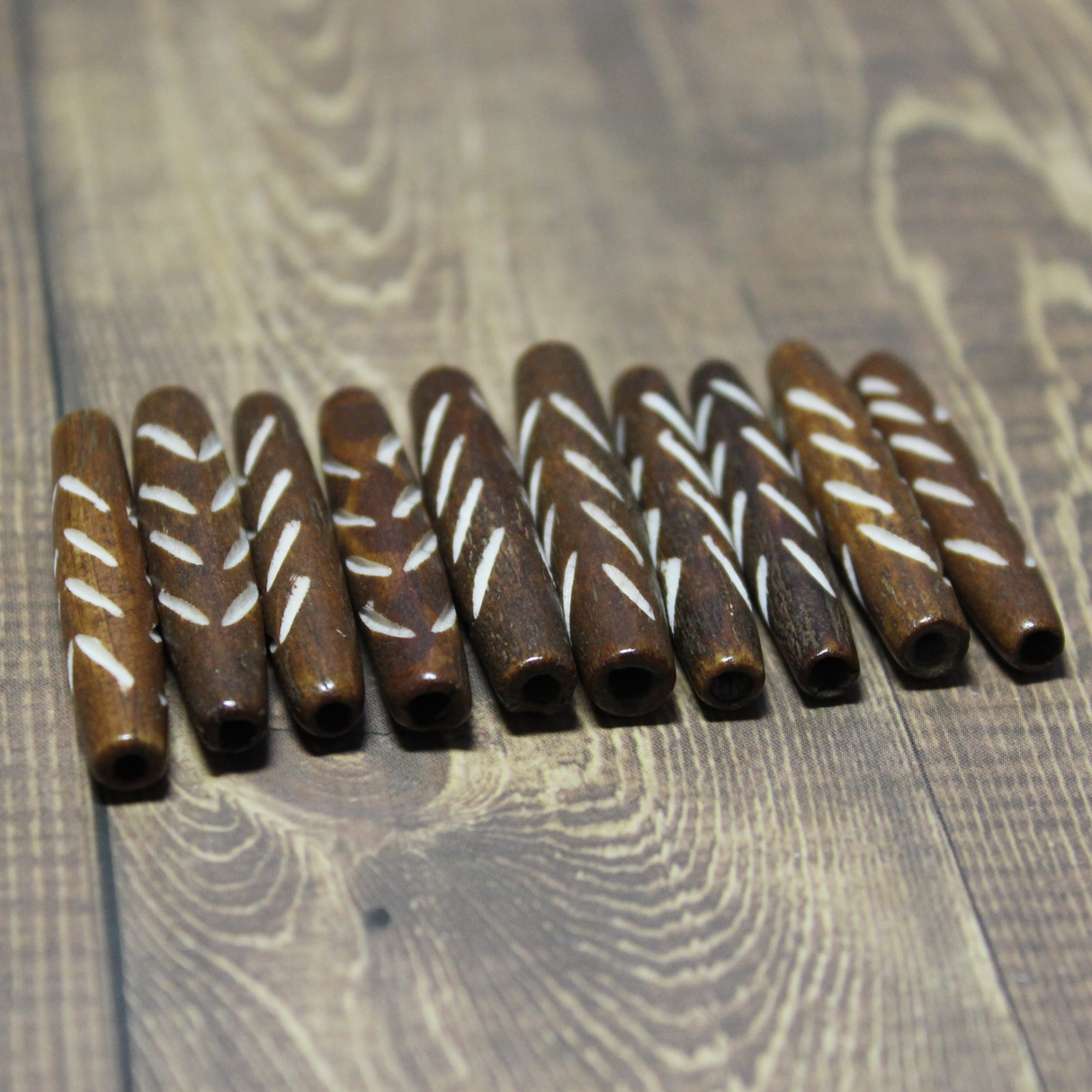 1 & 3/8" Tan Carved Hairpipe Beads 10 pieces - HP 10