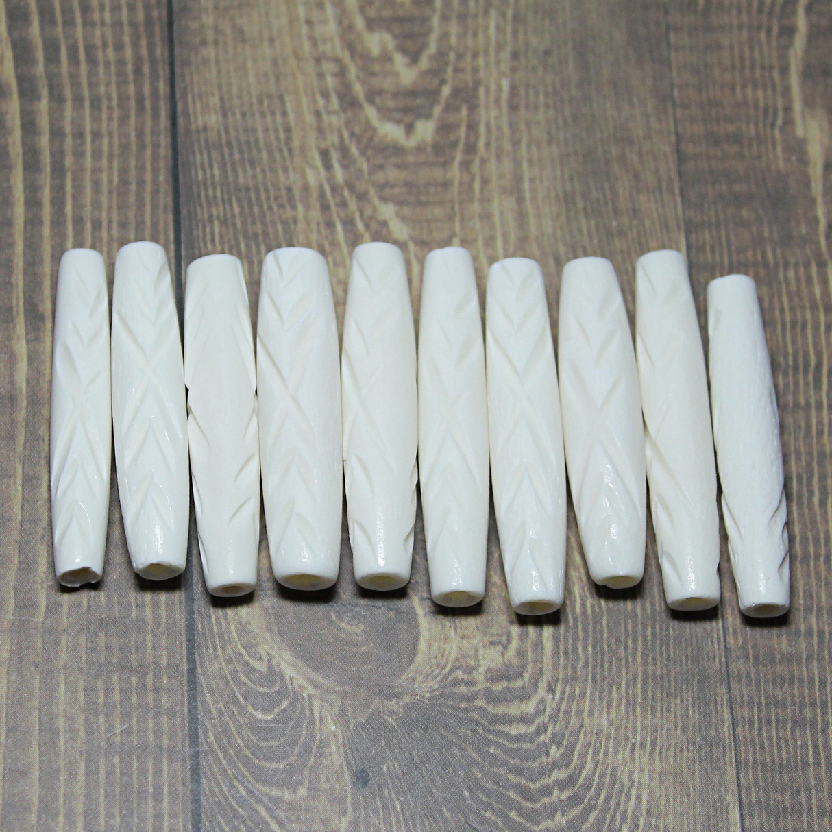 1 & 1/2" White Carved Hairpipe Beads 10 pieces - HP 11